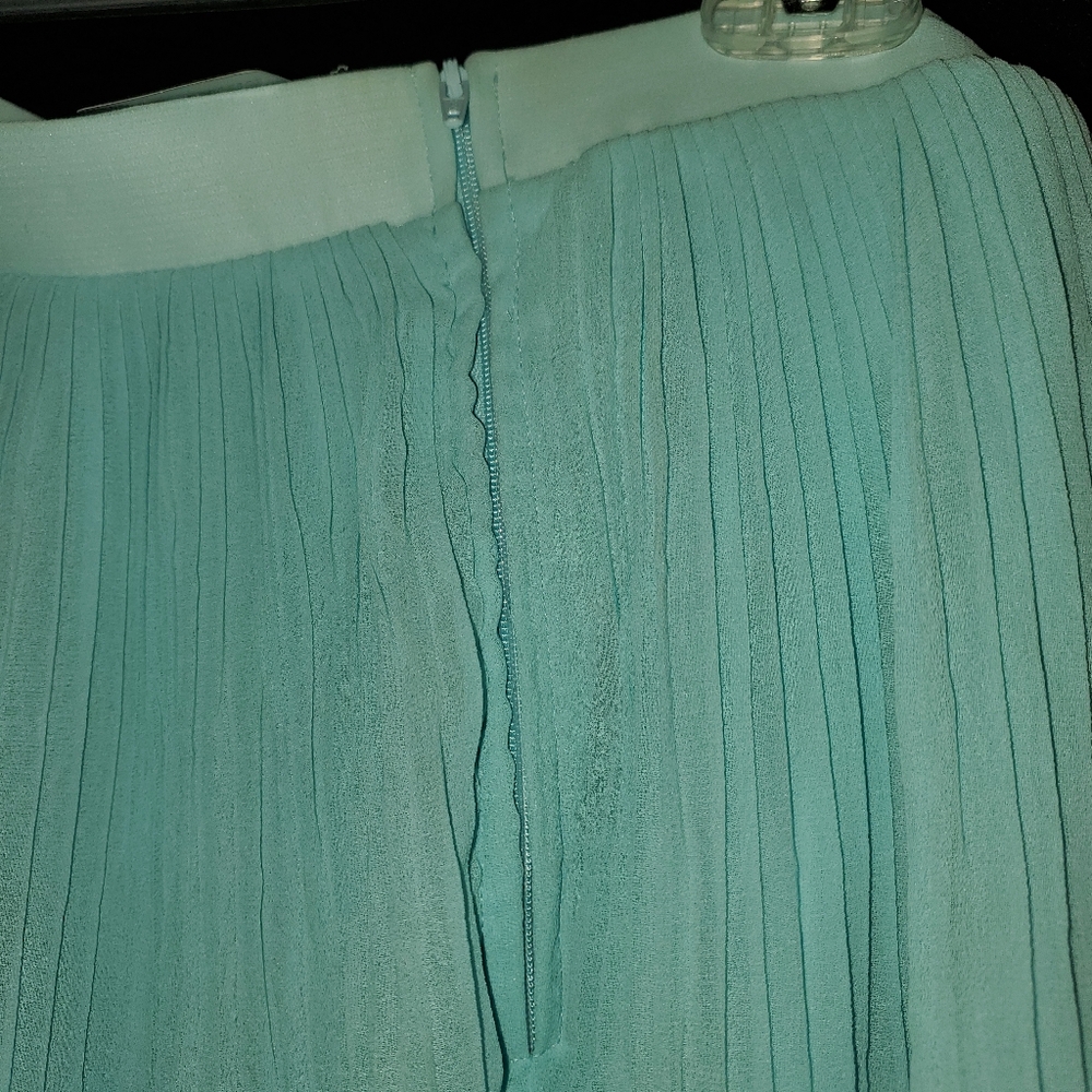 Elegant Blue Lace Trim Skirt Size 18 - Picture 2 of 2